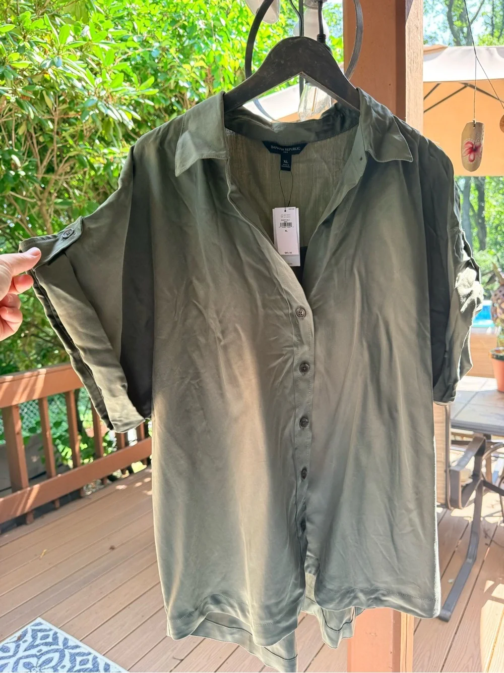 Banana Republic Olive Green Short-Sleeve Button-Down Shirt